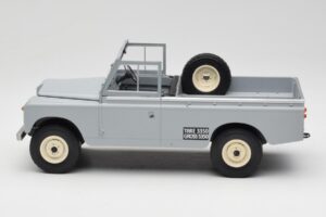 Land Rover Series II 109 Pickup Grau MCG 1:18 MCG18092 Druckguss — Bild 3 von 6