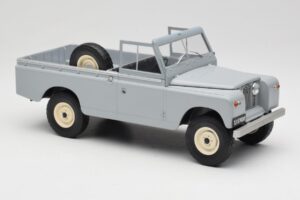 Land Rover Series II 109 Pickup Grau MCG 1:18 MCG18092 Druckguss — Bild 4 von 6