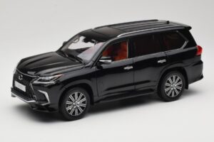 Lexus LX570 J200 Schwarz LCD 1:18 LCD18010-BL Druckguss