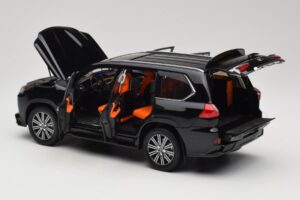 Lexus LX570 J200 Schwarz LCD 1:18 LCD18010-BL Druckguss — Bild 5 von 8