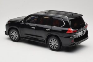 Lexus LX570 J200 Schwarz LCD 1:18 LCD18010-BL Druckguss — Bild 7 von 8