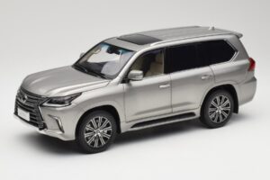 Lexus LX570 Sonic Titanium Kyosho 1:18 08955T Druckguss