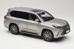 Lexus LX570 Sonic Titanium Kyosho 1:18 08955T Druckguss — Bild 6 von 8