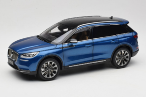 Lincoln Corsair Blau OEM 1:18 LINCOLN001 Druckguss