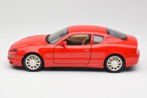 Maserati 3200 GT Rot Bburago 1:18 3341 Druckguss — Bild 4 von 8