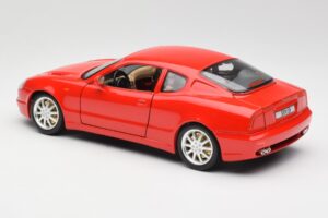Maserati 3200 GT Rot Bburago 1:18 3341 Druckguss — Bild 7 von 8