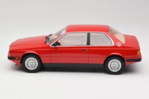 Maserati BiTurbo Coupe Rosso Corsa Minichamps 1:18 107123501 Resin — Bild 3 von 6