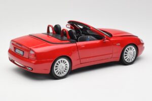 Maserati GT Spyder Rot Bburago 1:18 34097 Druckguss — Bild 3 von 8