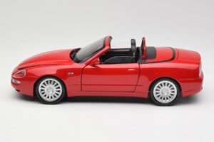 Maserati GT Spyder Rot Bburago 1:18 34097 Druckguss — Bild 4 von 8