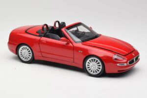Maserati GT Spyder Rot Bburago 1:18 34097 Druckguss — Bild 6 von 8