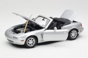 Mazda MX-5 Miata NA Highlight Silber Gate 1:18 1015 Druckguss — Bild 2 von 8