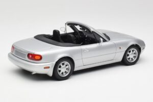 Mazda MX-5 Miata NA Highlight Silber Gate 1:18 1015 Druckguss — Bild 3 von 8