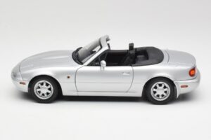 Mazda MX-5 Miata NA Highlight Silber Gate 1:18 1015 Druckguss — Bild 4 von 8