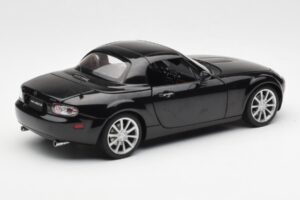Mazda MX-5 NC Roadster Retractable Hardtop US Spec Schwarz AUTOart 1:18 75971 Druckguss — Bild 5 von 10