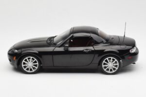 Mazda MX-5 NC Roadster Retractable Hardtop US Spec Schwarz AUTOart 1:18 75971 Druckguss — Bild 6 von 10