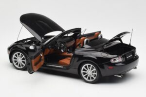 Mazda MX-5 NC Roadster Retractable Hardtop US Spec Schwarz AUTOart 1:18 75971 Druckguss — Bild 7 von 10