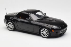 Mazda MX-5 NC Roadster Retractable Hardtop US Spec Schwarz AUTOart 1:18 75971 Druckguss — Bild 8 von 10