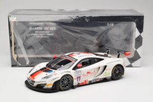 McLaren 12C GT3 #11 Art Grand Prix C. Leclerc / N. Parisy / A. Soucek Spa 24 Hours 2013 Minichamps 1:18 151131311 Druckguss — Bild 6 von 6