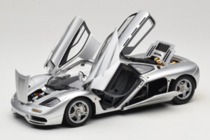 McLaren F1 Silber LCD 1:18 LCD18014-SI Druckguss — Bild 2 von 8