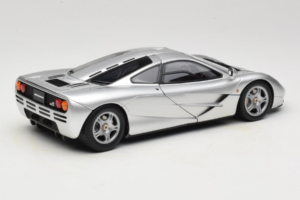 McLaren F1 Silber LCD 1:18 LCD18014-SI Druckguss — Bild 3 von 8