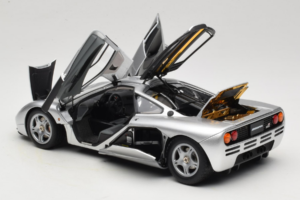 McLaren F1 Silber LCD 1:18 LCD18014-SI Druckguss — Bild 5 von 8