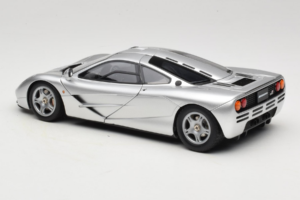 McLaren F1 Silber LCD 1:18 LCD18014-SI Druckguss — Bild 7 von 8