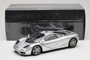 McLaren F1 Silber LCD 1:18 LCD18014-SI Druckguss — Bild 8 von 8