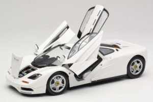 McLaren F1 Weiß Minichamps 1:18 530133424 Druckguss — Bild 2 von 8