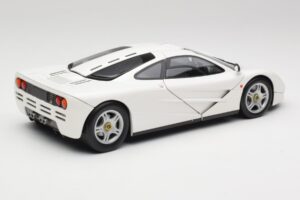 McLaren F1 Weiß Minichamps 1:18 530133424 Druckguss — Bild 3 von 8