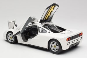 McLaren F1 Weiß Minichamps 1:18 530133424 Druckguss — Bild 5 von 8