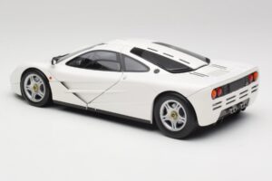 McLaren F1 Weiß Minichamps 1:18 530133424 Druckguss — Bild 7 von 8