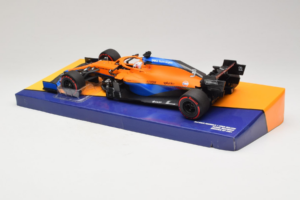 McLaren MCL35M Mercedes #3 D. Ricciardo McLaren F1 Team Bahrain Grand Prix 2021 Minichamps 1:18 533211803 Resin — Bild 5 von 7