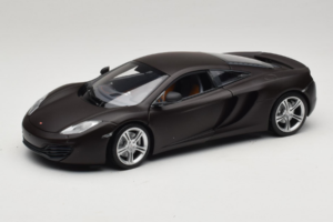 McLaren MP4-12C Matt Black Minichamps 1:18 110133021 Druckguss