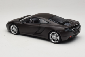 McLaren MP4-12C Matt Black Minichamps 1:18 110133021 Druckguss — Bild 7 von 8