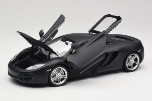 McLaren MP4-12C Matt Satellite Grau Minichamps 1:18 110133024 Druckguss — Bild 2 von 8