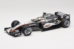 McLaren MP4-20 Mercedes #10 J.P. Montoya F1 2005 Minichamps 1:18 B66962338 Druckguss