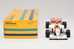 McLaren MP4/8 Ford #8 A. Senna Marlboro McLaren 1993 Minichamps 1:18 540931808 Druckguss — Bild 6 von 7