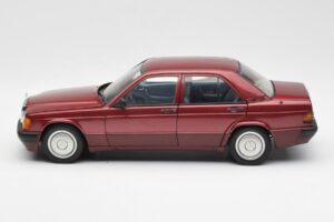 Mercedes 190E W201 2.0 Rot Dealer Edition AUTOart 1:18 B66040383 Druckguss — Bild 4 von 8