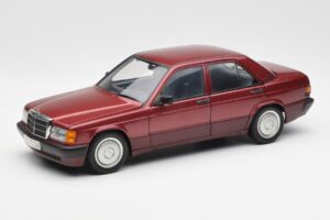 Mercedes 190E W201 2.0 Rot Dealer Edition AUTOart 1:18 B66040383 Druckguss