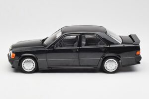 Mercedes 190E 2.3-16 W201 Schwarz Händler Edition Norev 1:18 B66040663 Druckguss — Bild 4 von 8