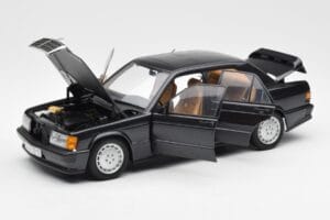 Mercedes 190E 2.3-16 W201 Blauschwarz Metallic AUTOart 1:18 76122 Druckguss — Bild 2 von 8