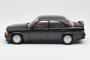 Mercedes 190E 2.3-16 W201 Blauschwarz Metallic AUTOart 1:18 76122 Druckguss — Bild 4 von 8