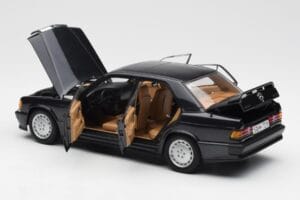 Mercedes 190E 2.3-16 W201 Blauschwarz Metallic AUTOart 1:18 76122 Druckguss — Bild 5 von 8