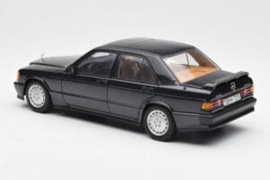 Mercedes 190E 2.3-16 W201 Blauschwarz Metallic AUTOart 1:18 76122 Druckguss — Bild 7 von 8
