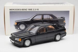 Mercedes 190E 2.3-16 W201 Blauschwarz Metallic AUTOart 1:18 76122 Druckguss — Bild 8 von 8