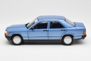 Mercedes 190E W201 Diamond Blau Händler Edition Norev 1:18 B66040661 Druckguss — Bild 4 von 8