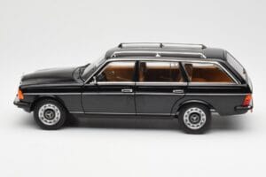 Mercedes 200 T S123 Schwarz Norev 1:18 183735 Druckguss — Bild 4 von 8