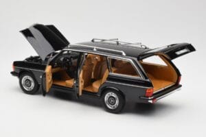 Mercedes 200 T S123 Schwarz Norev 1:18 183735 Druckguss — Bild 5 von 8