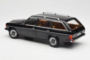 Mercedes 200 T S123 Schwarz Norev 1:18 183735 Druckguss — Bild 7 von 8
