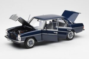Mercedes 200 W114 Midnight Blau Händler Edition Norev 1:18 B66040694 Druckguss — Bild 2 von 8